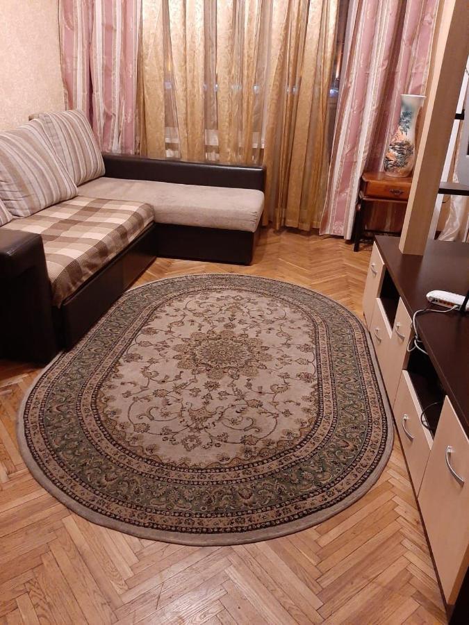 Двухкомнатная Вид На Дворец Украина 基輔 外观 照片